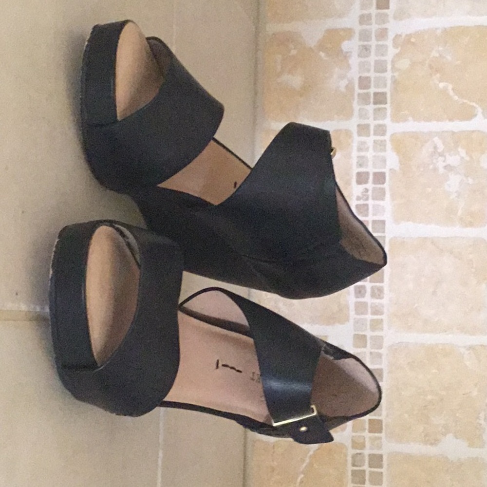 Wedge sandals